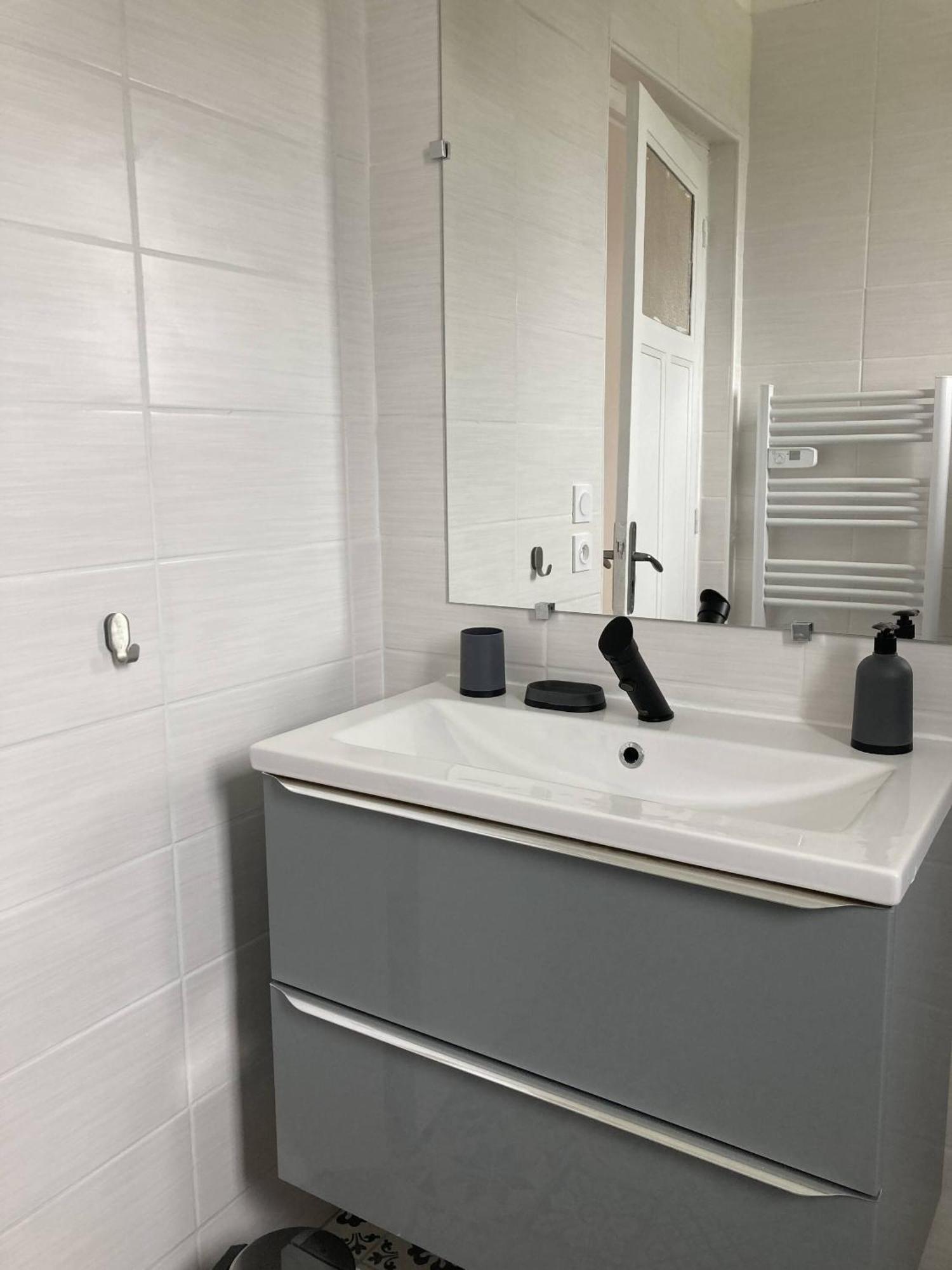 Location Appartement Des Pyrenees Borderes-sur-l'Echez Номер фото