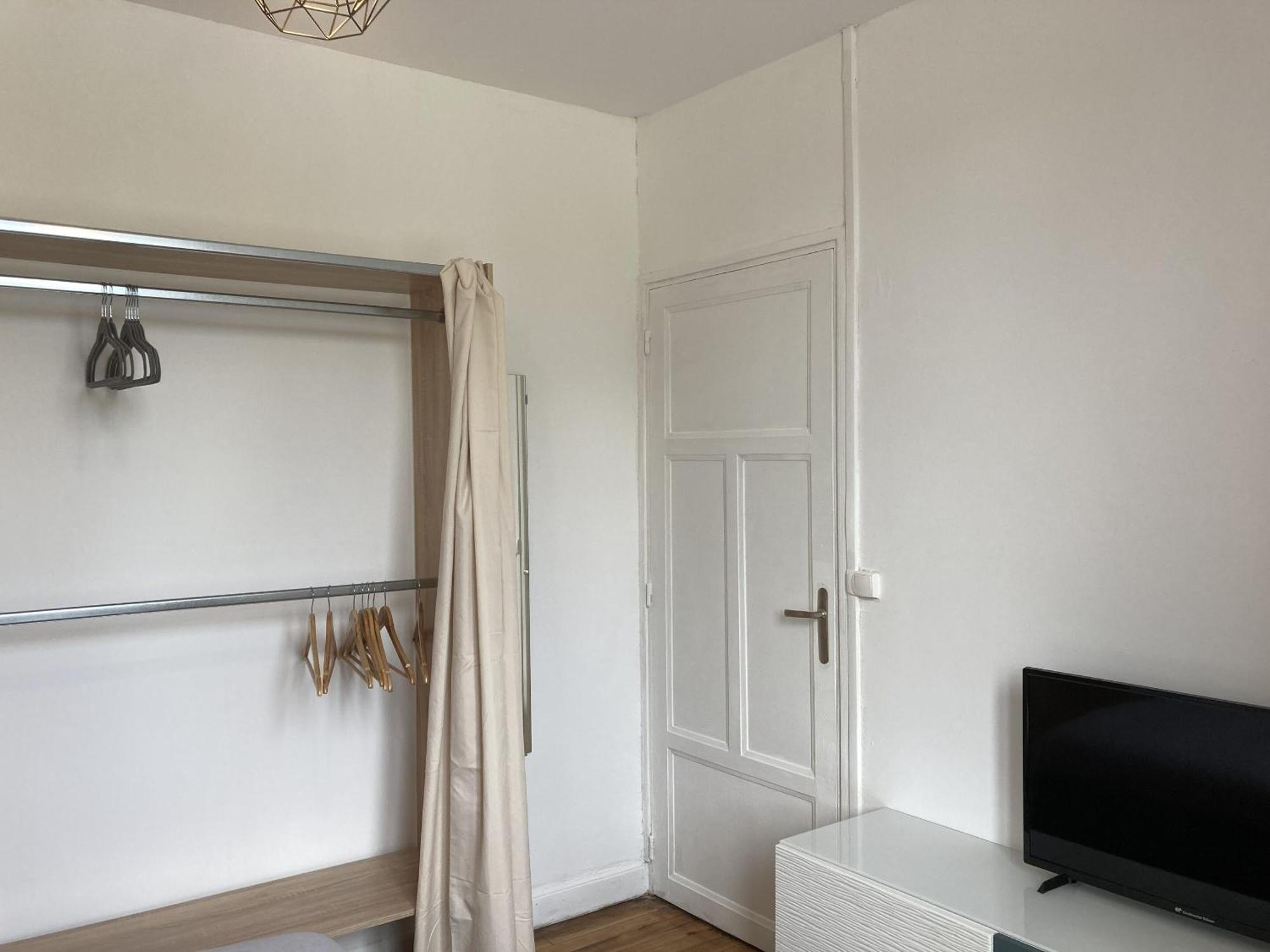 Location Appartement Des Pyrenees Borderes-sur-l'Echez Номер фото