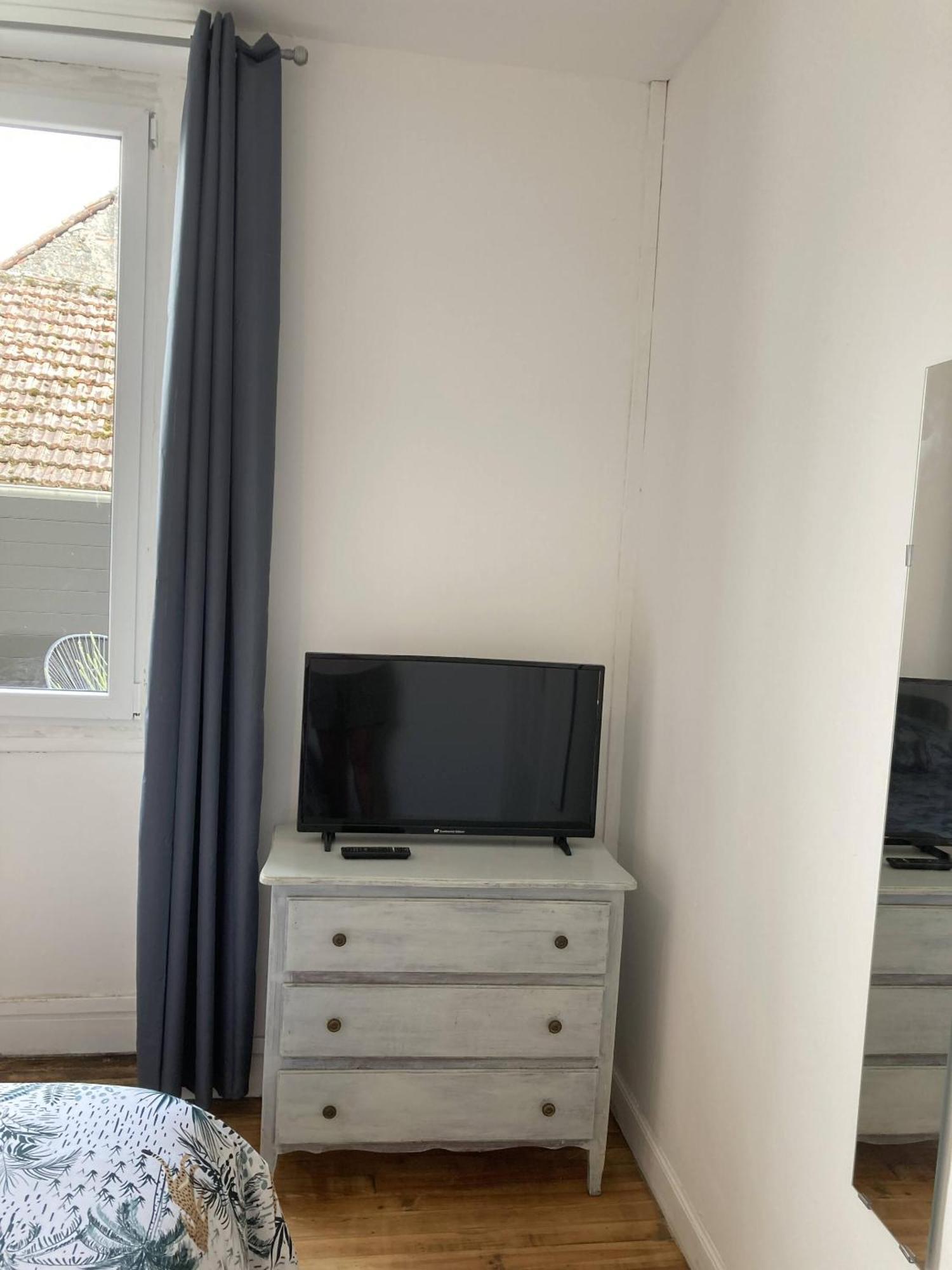 Location Appartement Des Pyrenees Borderes-sur-l'Echez Номер фото