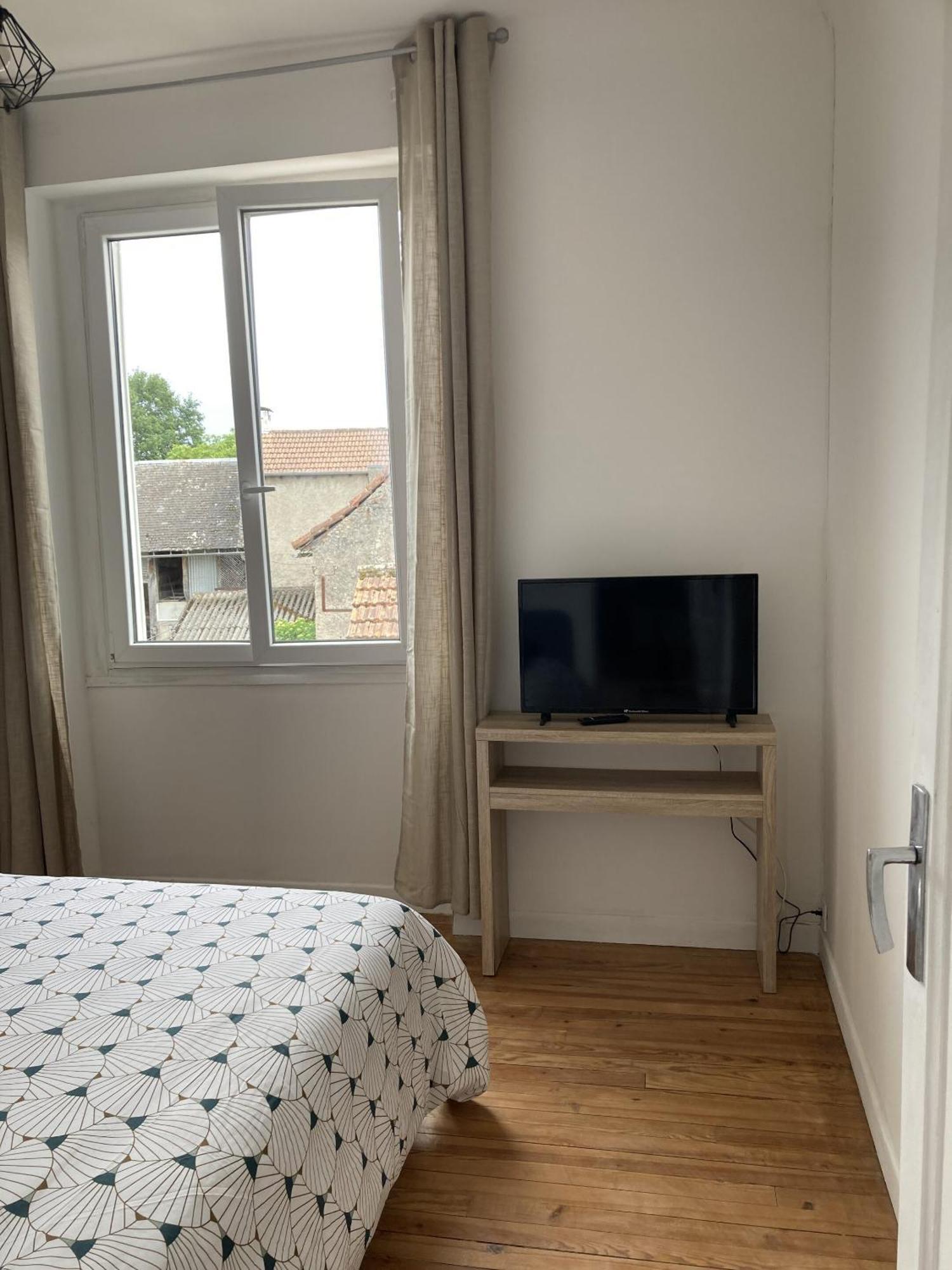 Location Appartement Des Pyrenees Borderes-sur-l'Echez Номер фото