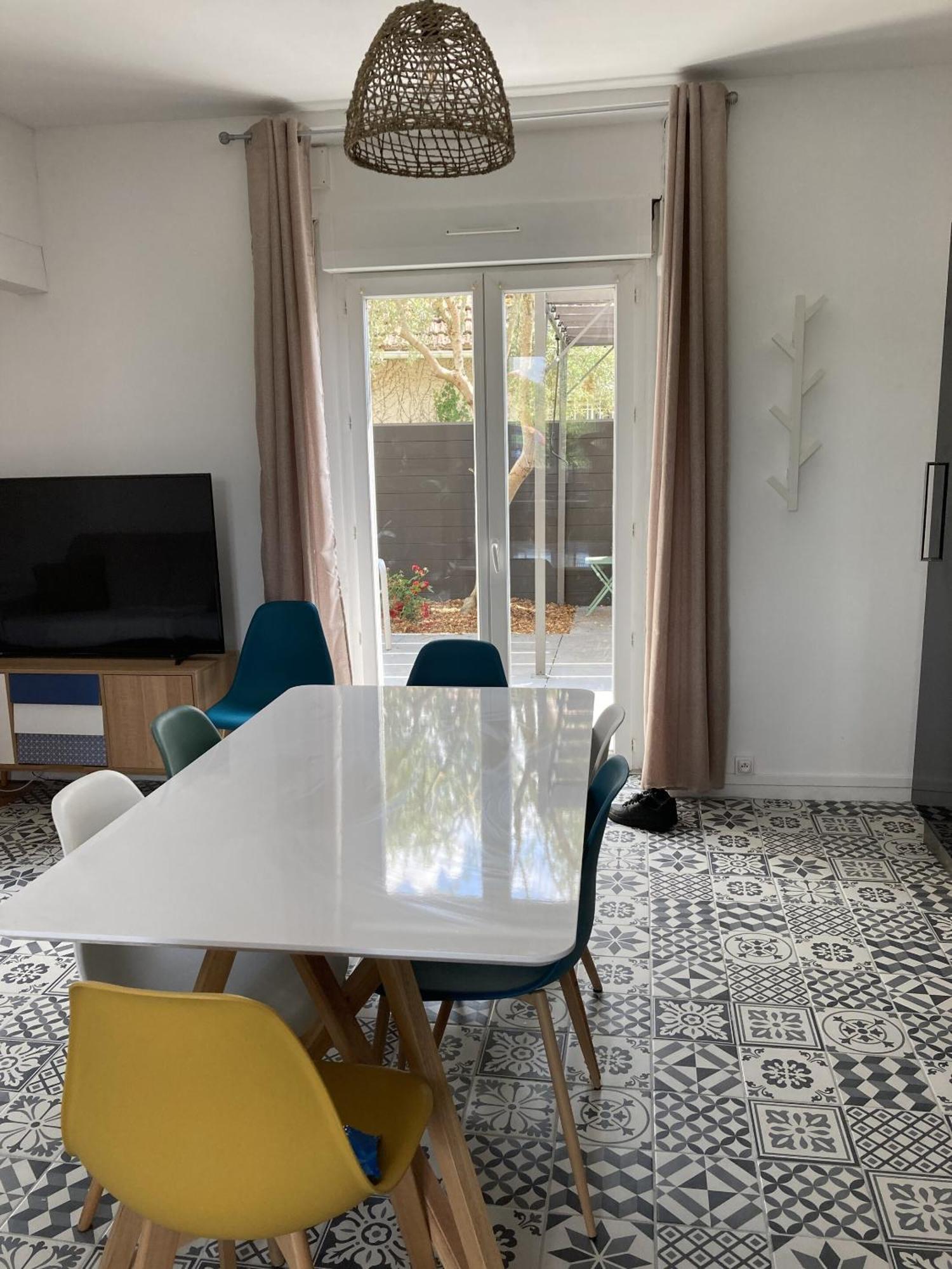 Location Appartement Des Pyrenees Borderes-sur-l'Echez Номер фото